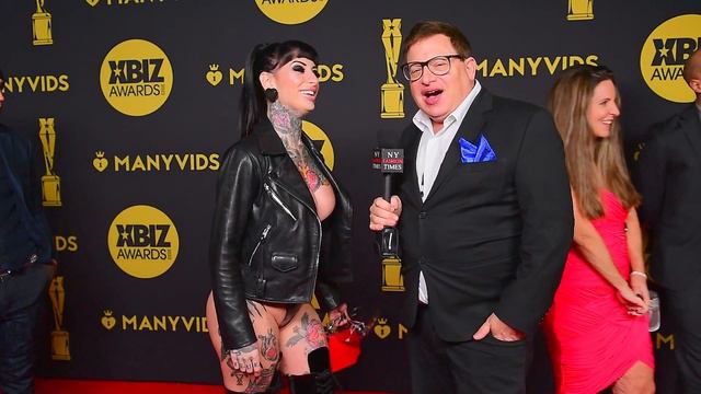 4k/60 Actress Jessie Lee at the Xbiz awards in Hollywood, CA. wears Deathstetics смотреть онлайн