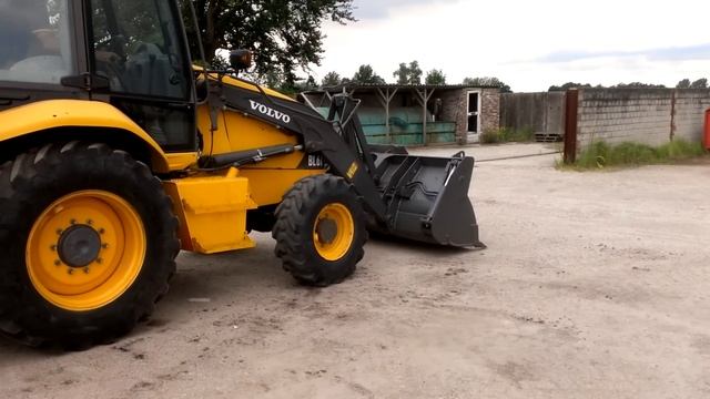 Volvo BL61PLUS Backhoe Loader || SOLD!