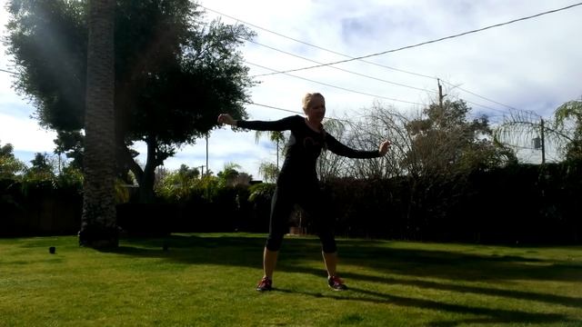 Love Me Like You Do Ellie Goulding (Rumba/Bachata) Zumba® смотреть онлайн
