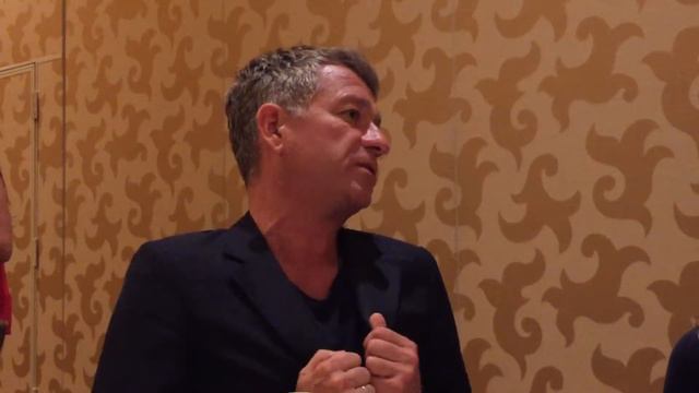 Comic Con 2015: Learning what's next for GOTHAM's Alfred from Sean Pertwee смотреть онлайн