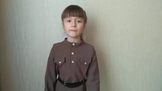 Пусть будет мир! Стихотворение Ольги Масловой. Читает Яна Иванова. Санкт-Петербург. смотреть онлайн