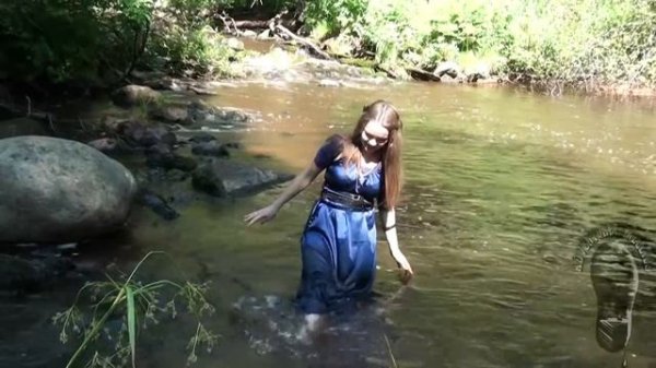 Splendid summer wetlook walk