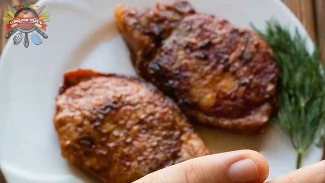 Сестра сложила фарш в пакет и начала раскатывать его скалкой! Теперь делаю так же!