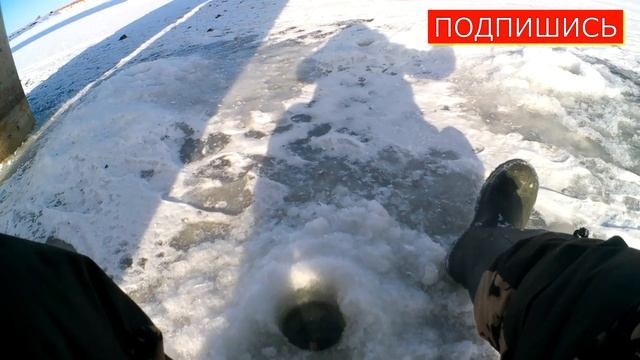 Рыбалка на безмотылку. Битва шуруповертов . Зимняя рыбалка смотреть онлайн