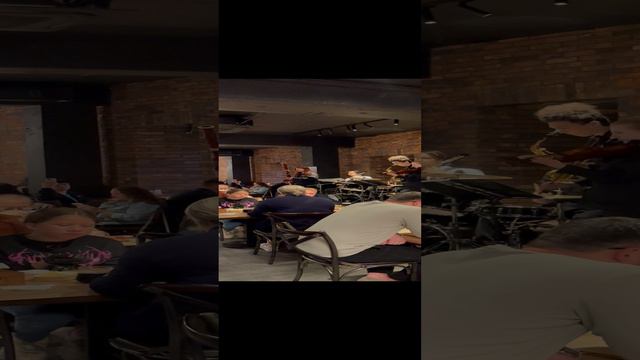 г.Казань. Отличное выступление.
Реберная на Баумана.