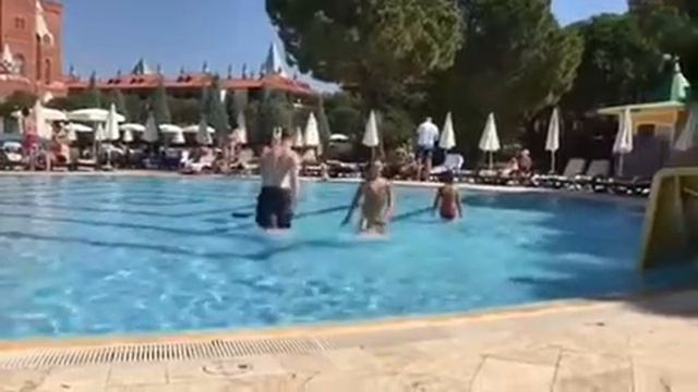 Влог из Турции. Шестой день. Детский и взрослый аквапарки. Море. смотреть онлайн