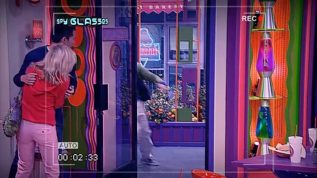 iCarly | Spy Glasses | Nickelodeon UK смотреть онлайн
