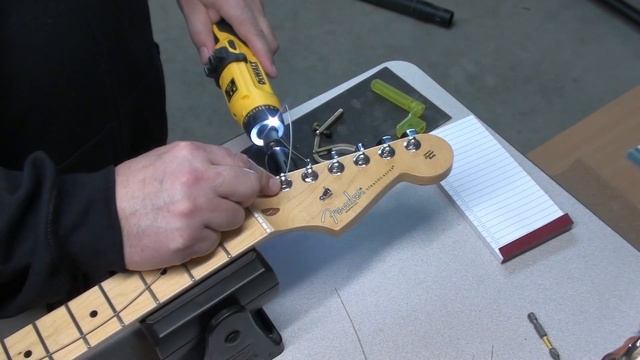 How To SetUp a Fender Stratocaster with a Floating Tremolo -String Action, Neck Relief & Intonation смотреть онлайн