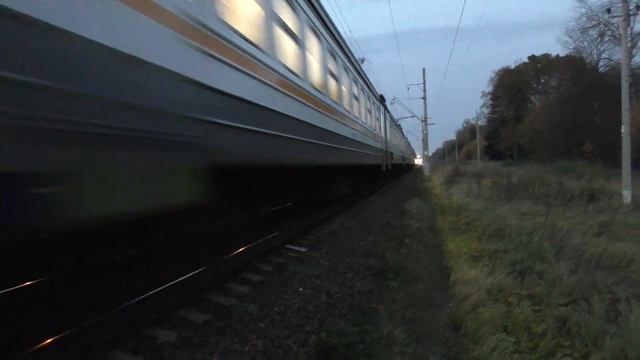 Электропоезд ЭД4М-0458 ЦППК перегон Кубинка-1 - Петелино смотреть онлайн