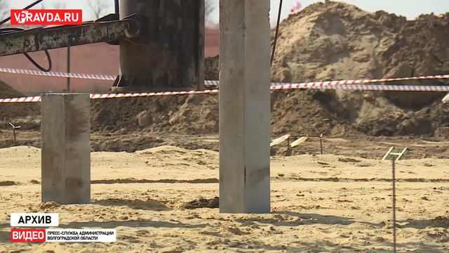 СТРОЯЩИЙСЯ В ВОЛГОГРАДСКОЙ ОБЛАСТИ МАЛОТОННАЖНЫЙ КОМПЛЕКС СЖИЖЕНИЯ ПРИРОДНОГО ГАЗА ГОТОВ НА 70% смотреть онлайн