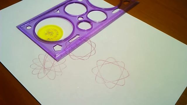 Линейка спирограф для рисования узоров - Обзор [Рисуем узоры с помощью линейки] смотреть онлайн