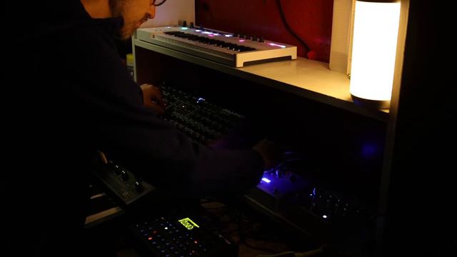 he's a bad guy - synth jam w/Moogs + Prophet + Digitakt + Microcosm смотреть онлайн