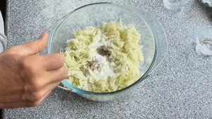 Оладьи из капусты  тают во рту Оладьи капустные на кефире Вкусные оладьи Рецепты из капусты