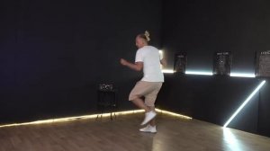 Как научиться танцевать дома. 5 ПРОСТЫХ ДВИЖЕНИЙ ДЛЯ НАЧИНАЮЩИХ..