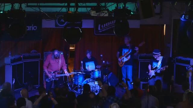 Fender IV "Malibu Run" SG101 Convention 2016 смотреть онлайн