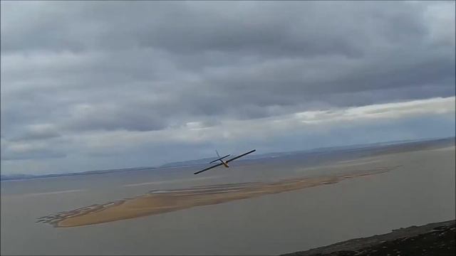 Middle Phase soaring over Middle Hope смотреть онлайн