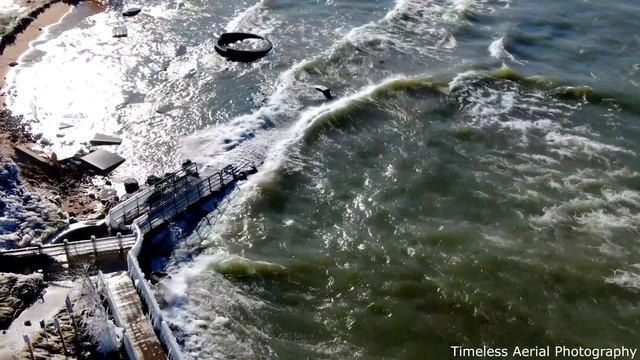 The Power of Lake, Michigan Complete Devastation at the River Walk Nov 10 2019 смотреть онлайн