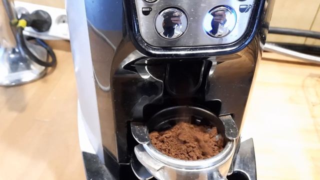 Profesjonalny włoski młynek do kawy CASADIO ENEA ON DEMAND + waga na aukcji FLOTILO.PL смотреть онлайн