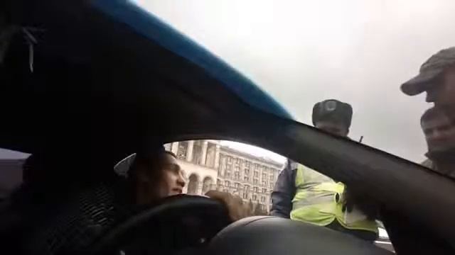 Как айдаровцы хотели у мастера спорта по боксу машину отжать смотреть онлайн