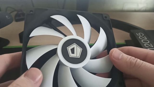 Обзор на вентилятор для корпуса ID-Cooling ID-FAN-FL-12025. смотреть онлайн