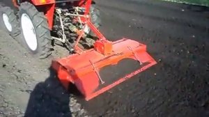 Минитрактор Донгфенг 244 (DF)в работе с почвофрезой