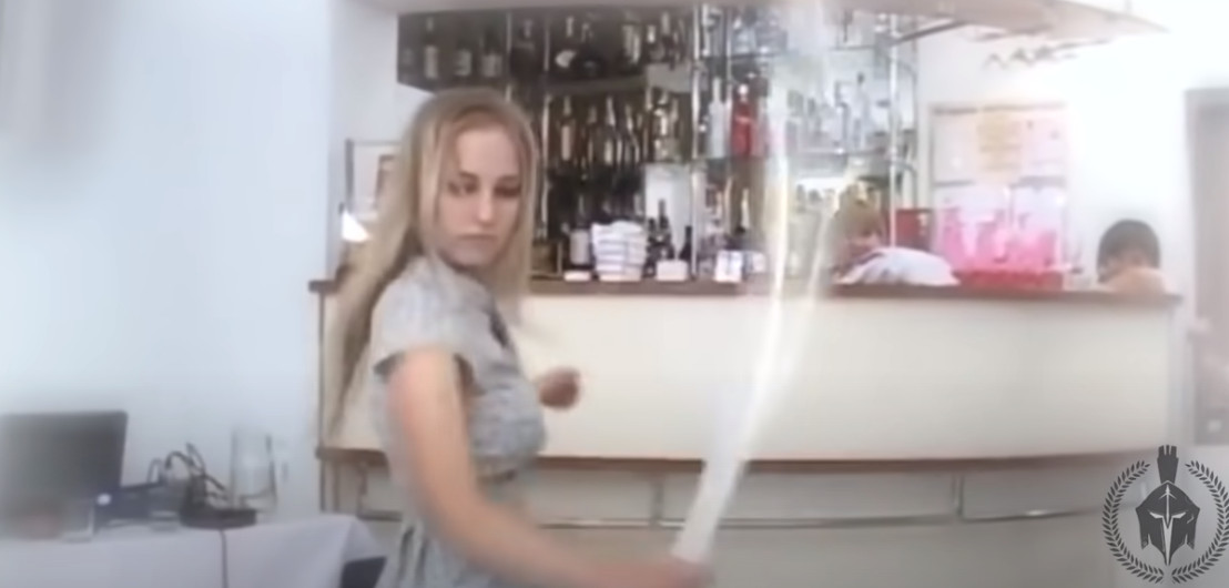 Ойся ты ойся - Если Девушка Казачка - Kazachka - Master Class Of Russian Beauty On Sabers.mp4