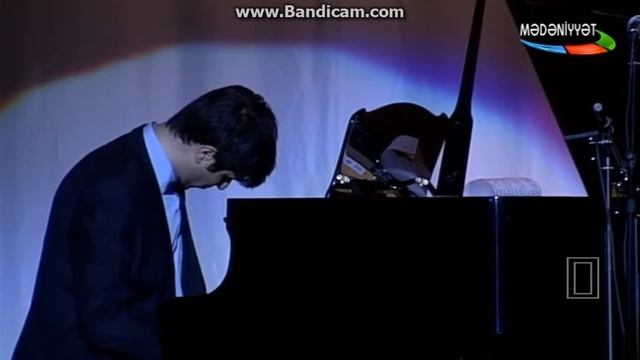 Emin Sabitoğlu -"Şükriyyə" (piano: Fuad Cəfərov) смотреть онлайн