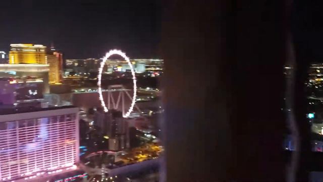 Взгляд на Las Vegas Эйфелевой башни башня смотреть онлайн