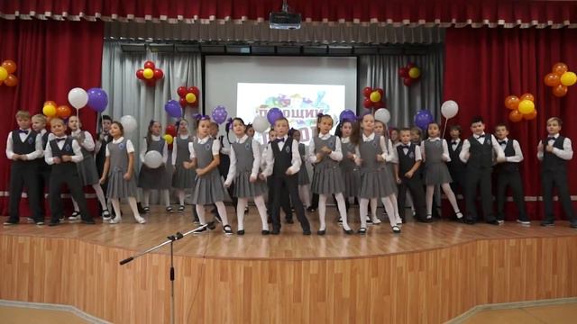 Песню "Мир похож на цветной луг" исполняют учащиеся 3 "Г" класса смотреть онлайн