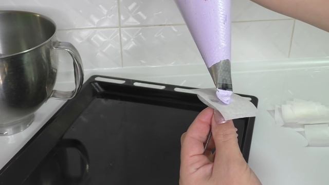 Торт для мамы Как украсить торт на День рождения Кремовые торты Цветы из безе смотреть онлайн