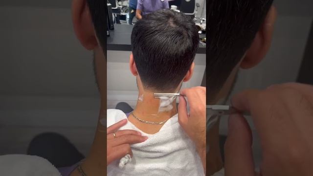 #barberclub #hairstyles #barberworld #barber #masterbarber #shave смотреть онлайн