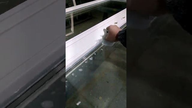 Удаление излишков силикона после герметизации стеклопакета смотреть онлайн