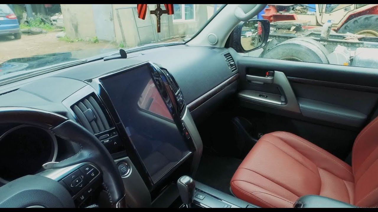 Эксклюзивный Land Cruiser 200 в единственном экземпляре (салон от Lexus 450)