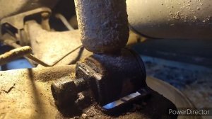 Лада Гранта.Замена задних амортизаторов.