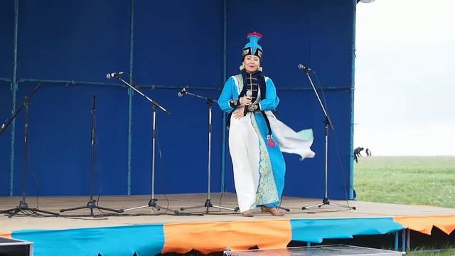 Фестиваль тюльпанов 2017. Калмыцкая песня (7). смотреть онлайн