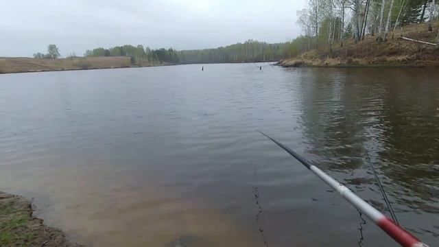 Первая весенняя рыбалка на озере в Томской области смотреть онлайн