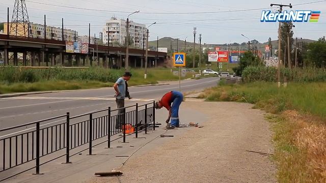 Керчь: новые ограждения на "Нижнем Солнечном" смотреть онлайн