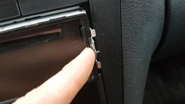 Как извлечь магнитолу ALPINE CDE-9846 смотреть онлайн