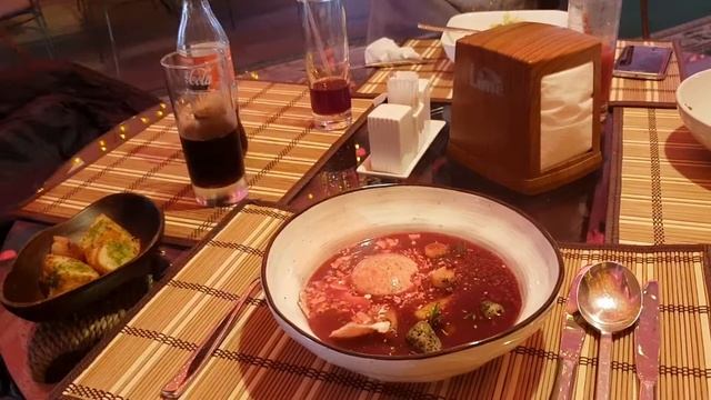 Подача борща в ресторане Пенаты. Ярославль!! смотреть онлайн