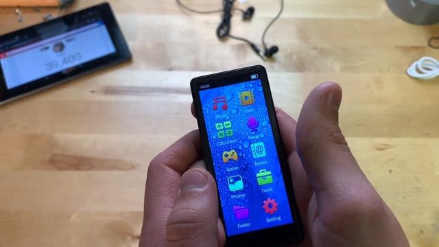 Unbox & Review/Demo Of The MYMAHDI MP3 Player! Great Value & Very iPod Like! смотреть онлайн