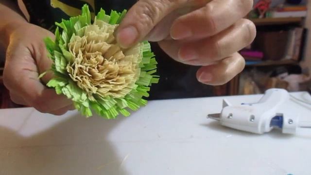 Como hacer flor con hoja de maíz 61 gerbera /how to make corn husk flowers смотреть онлайн
