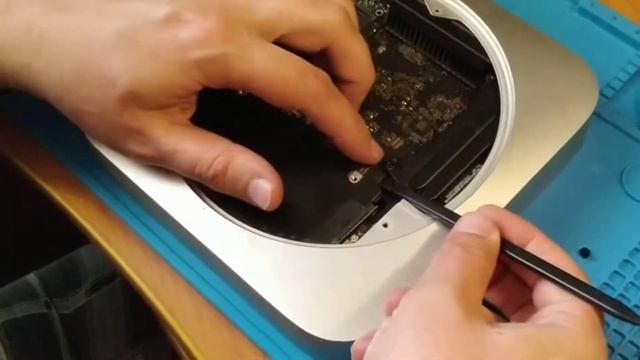 Разборка Mac Mini за 10 минут смотреть онлайн
