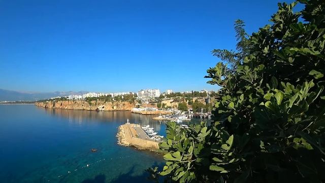 Уехали из отеля в старый город Антальи Калеичи Морская прогулка на яхте по Средиземному морю смотреть онлайн