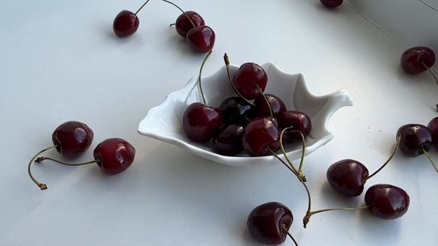 Что творит черешня организмом?польза и вред черешни здоровье смотреть онлайн
