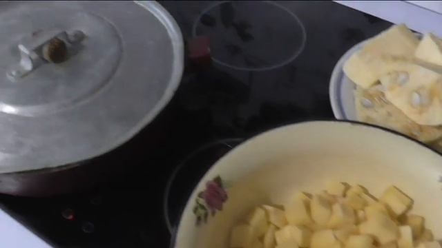 Как готовлю кабачки тушеные с овощами смотреть онлайн