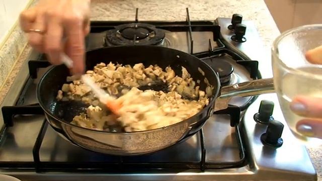 ЖУЛЬЕН ГРИБНОЙ запекаем в чашке! Отличая горячая закуска смотреть онлайн