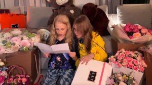 ЗЛАТЕ 9 ЛЕТ ! РАСПАКОВКА ПОДАРКОВ ! ДЕНЬ РОЖДЕНИЯ МЕЧТЫ !