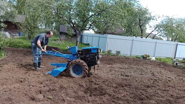 Тяжёлый дизельный мотоблок почвофреза