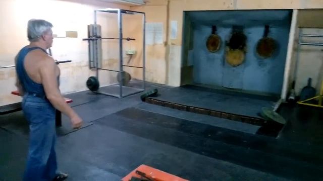 Валерий Антипов - Метание серпов смотреть онлайн