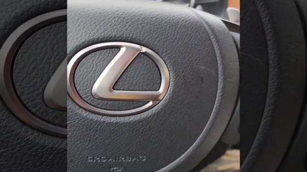 Lexus IS 300 AWD 2023 (Review)